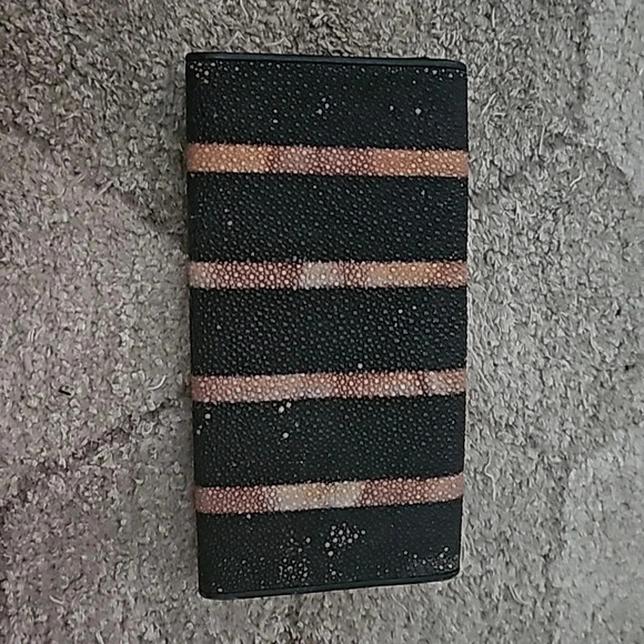 Genuine Black Exotic Stingray Unisex Leather Wallet - Picture 2 of 4
